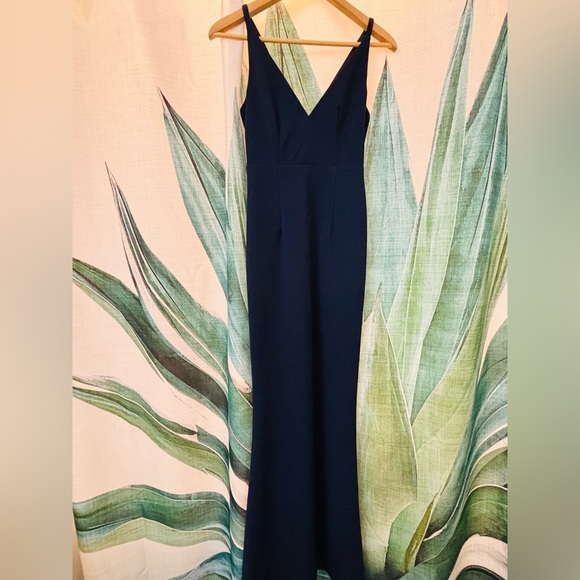 Lulu’s Navy Maxi Dress - Picture 4 of 7